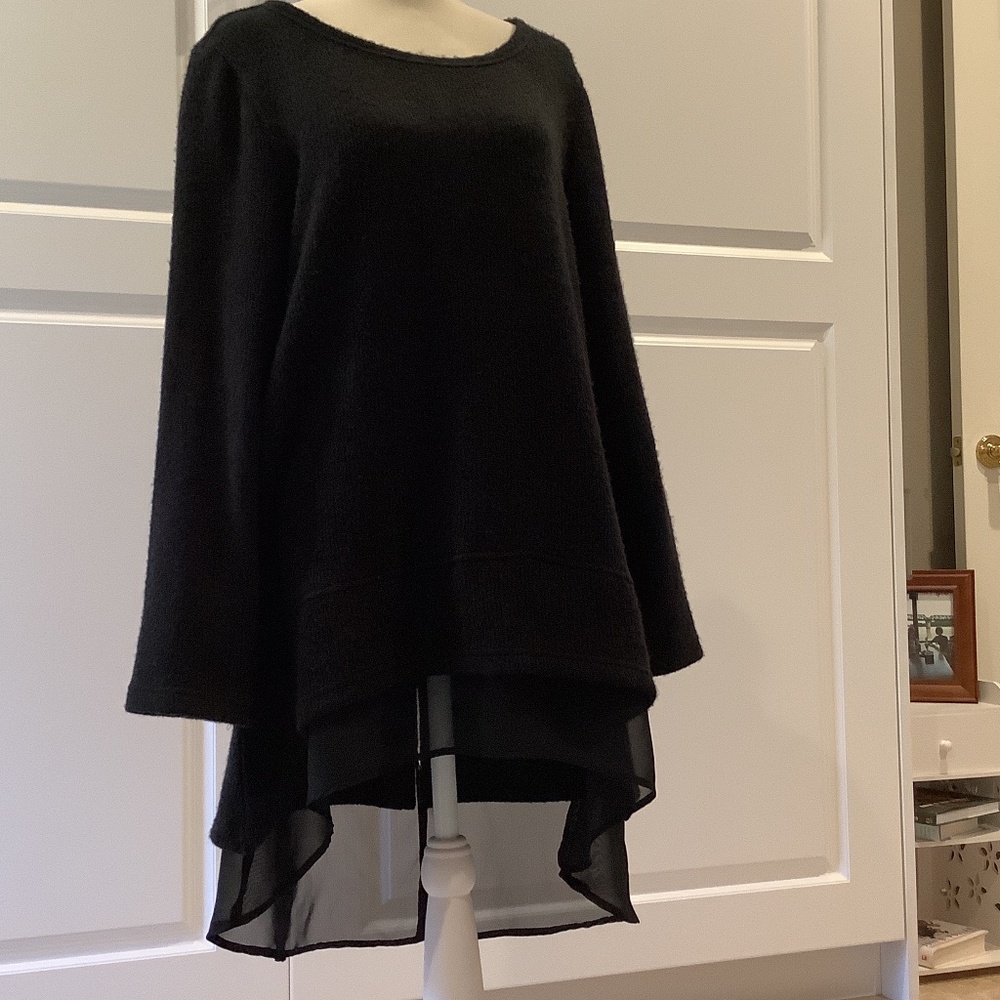 Nina Leonard Size Medium Black